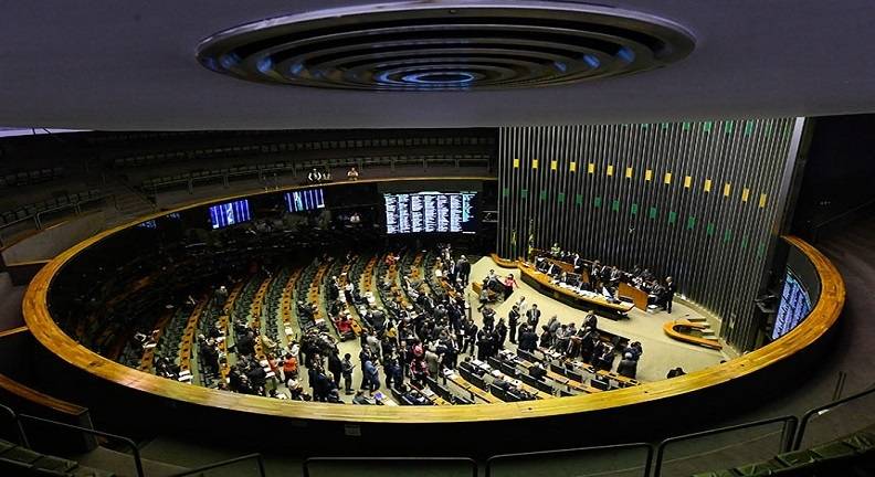 Servidores(as) recorrem a parlamentares para garantir recomposição salarial em 2023 em carta do FONASEFE