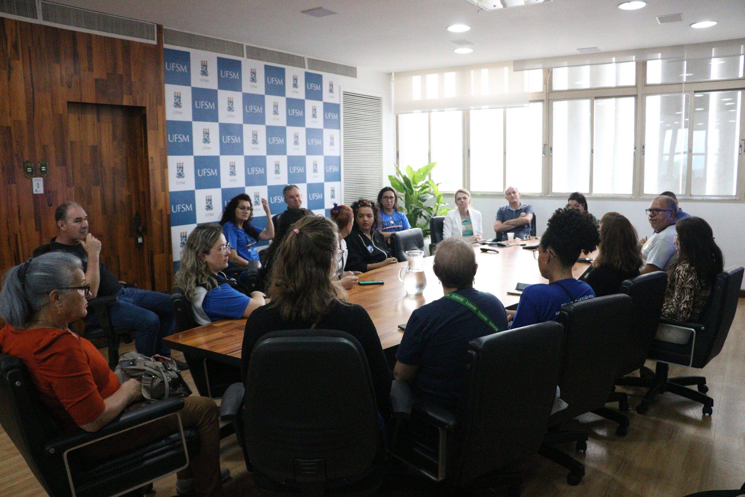 42° dia de greve: Comando Local se reúne com Reitoria e direção do CCS para debater essencialidade dos serviços do curso de Odontologia
