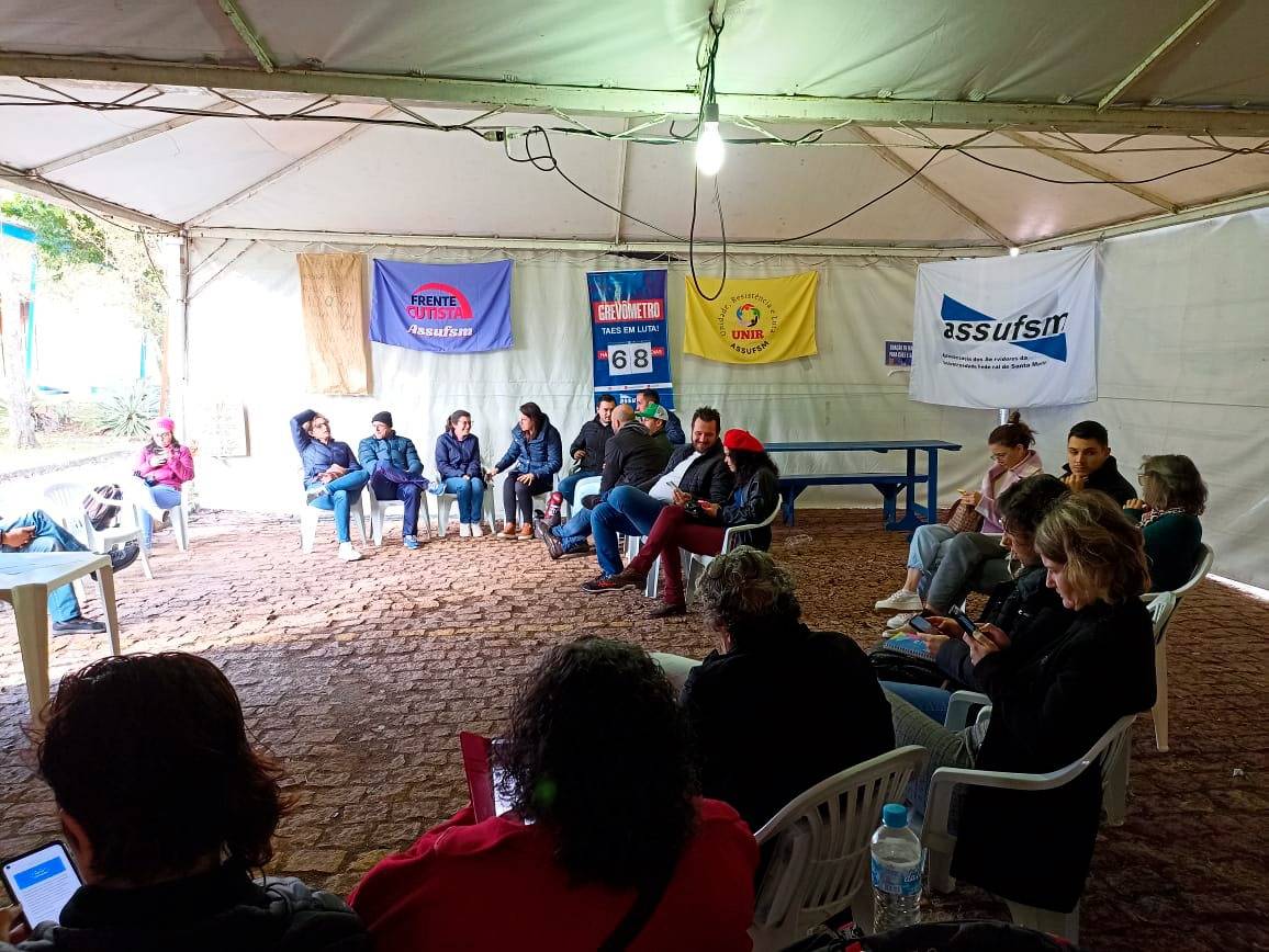 68° dia de greve: Comando Local se manifesta sobre retorno às aulas, define participação em assembleias em Frederico e Palmeira na próxima quarta-feira (22) e cria campanha de Solidariedade ao Povo Gaúcho