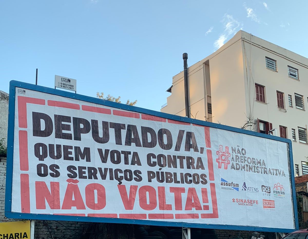 Assufsm envia representantes à Brasília para luta contra PEC 32   