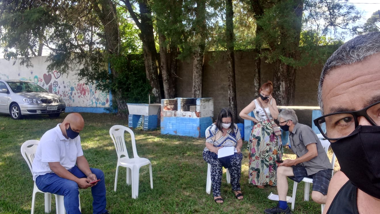 Reunião na Sede Campestre discute editais e obra das piscinas