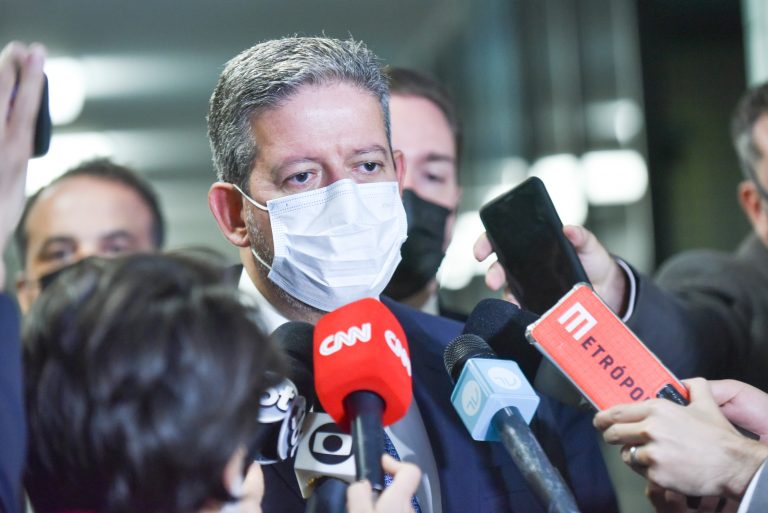 Câmara vota trechos fatiados da PEC dos Precatórios hoje