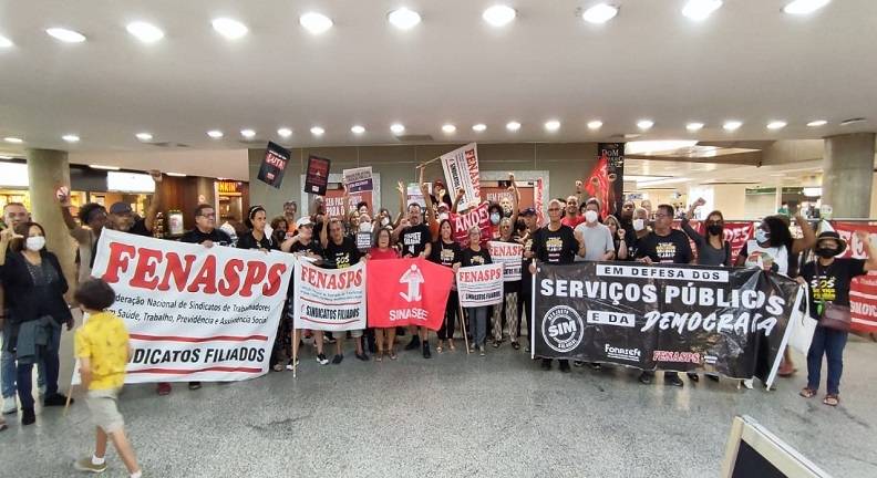 Governo não garante reajuste em 2023 e irrita servidores(as): “Lamentável”